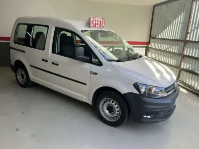 Usado VW Caddy Business 75 CV (55 kW) 2019 Blanco Monovolumen