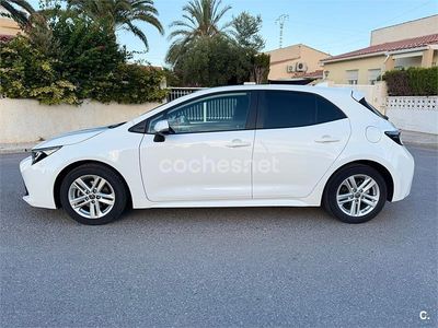Usado Toyota Corolla Business Edition 122 CV (89 kW) 2022 Blanco Berlina