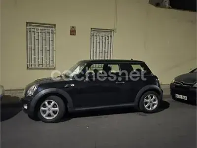 Usado Mini ONE 90 CV (66 kW) 2007 Negro Utilitario