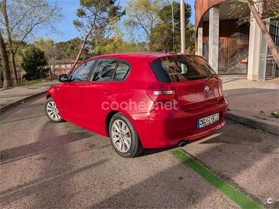 Usado BMW 118 143 CV (105 kW) 2010 Rojo Utilitario