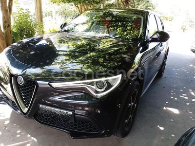 Usado Alfa Romeo Stelvio Super 201 CV (147 kW) 2018 Negro SUV