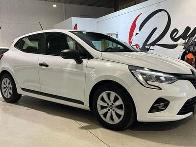Begagnad Renault Clio V Business 86 HK (63 kW) 2020 Vit Halvkombi