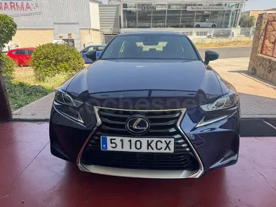 Usado Lexus IS300h Executive Line 223 CV (164 kW) 2017 Azul Berlina