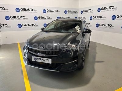 Usado Kia XCeed 136 CV (100 kW) 2020 Gris / plata SUV