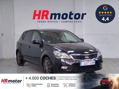 Usado Kia Ceed 91 CV (66 kW) 2010 Negro Utilitario