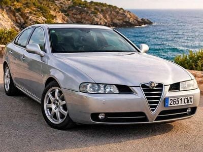 Usado Alfa Romeo 166 Distinctive 150 CV (110 kW) 2004 Plateado Berlina