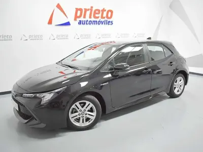 Usado Toyota Corolla Business Edition 122 CV (89 kW) 2022 Negro Utilitario