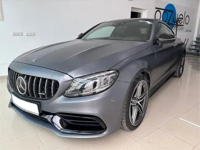 Usado Mercedes C63 AMG AMG 476 CV (350 kW) 2019 Gris / plata Coupe