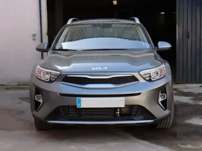 Usado Kia Stonic 100 CV (73 kW) 2025 Astro grey SUV