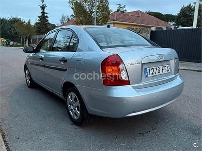 Usado Hyundai Accent GLS 110 CV (80 kW) 2006 Azul Berlina