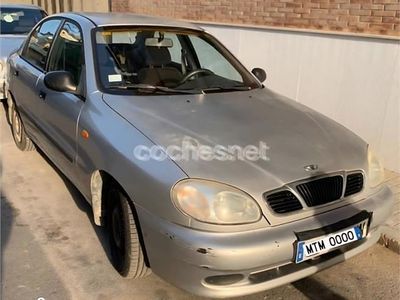 Usado Chevrolet Lanos SE 75 CV (55 kW) 2001 Gris / plata Berlina