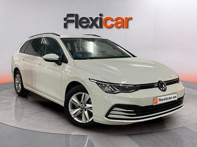 Usado VW Golf VIII Life 116 CV (85 kW) 2022 Blanco Familiar