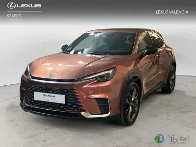 Usado Lexus LBX 136 CV (100 kW) 2024 Granate SUV