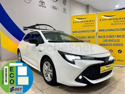 Usado Toyota Corolla Active 122 CV (89 kW) 2021 Blanco Berlina