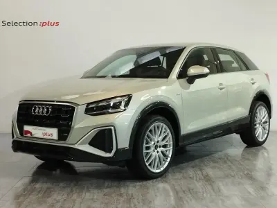 Usado Audi Q2 S-Line 150 CV (110 kW) 2025 Gris plata SUV