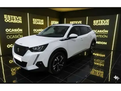 Usado Peugeot 2008 Active 110 CV (80 kW) 2021 Blanco SUV