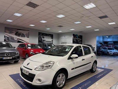 Usado Renault Clio IV Business 75 CV (55 kW) 2013 Blanco Berlina