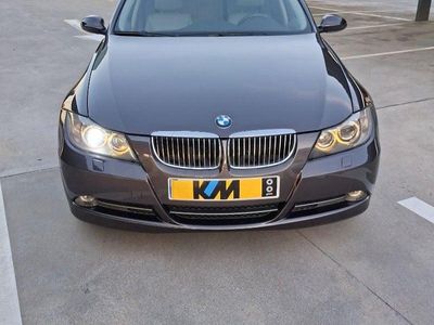 Usado BMW 330 258 CV (189 kW) 2007 Gris / plata Familiar