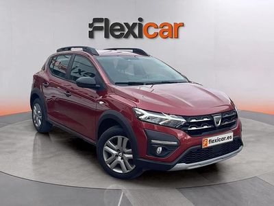 Usado Dacia Sandero Essentiel 91 CV (66 kW) 2022 Granate Berlina