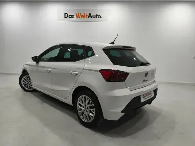 Usado Seat Ibiza Style 115 CV (84 kW) 2026 Blanco Utilitario