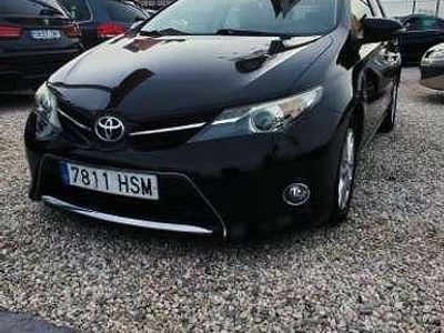 Usado Toyota Auris Active 90 CV (66 kW) 2015 Negro Utilitario