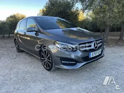 Käytetty Mercedes B200