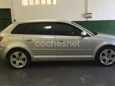 Usado Audi A3 Ambition 105 CV (77 kW) 2004 Gris / plata Utilitario
