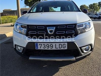 Usado Dacia Sandero Comfort 90 CV (66 kW) 2019 Blanco Berlina