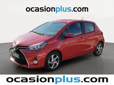 Usado Toyota Yaris Active 100 CV (73 kW) 2016 Rojo