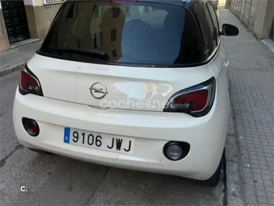 Usado Opel Adam Rocks 115 CV (84 kW) 2017 Blanco Utilitario