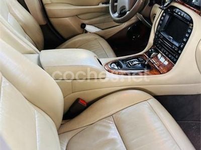 Blanco Usado 2008 Jaguar XJ6 Executive Berlina | 11.900 €