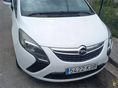 Usado Opel Zafira Tourer Selective 110 CV (80 kW) 2013 Blanco Monovolumen