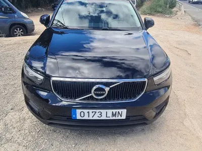 Usado Volvo XC40 129 CV (94 kW) 2021 Negro SUV