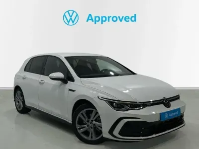 Usado VW Golf VIII R-line 150 HP (110 kW) 2024 Branco Sedan