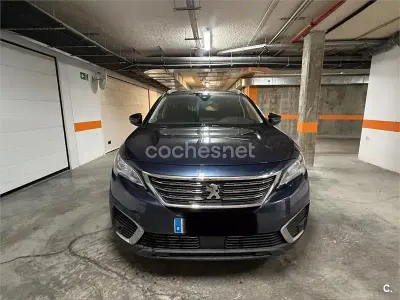Usado Peugeot 5008 Active 130 CV (95 kW) 2018 Azul SUV