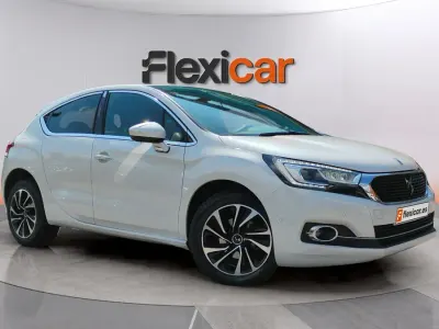 Usado DS Automobiles DS4 Style 120 CV (88 kW) 2017 Blanco Berlina