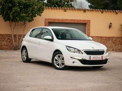 Usado Peugeot 308 Active 131 CV (96 kW) 2015 Blanco Utilitario
