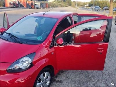 Rojo Usado 2012 Toyota Aygo Connect Style Utilitario | 6800 € (Precio justo)
