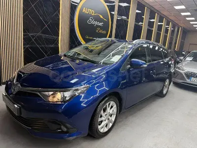 Usado Toyota Auris Hybrid