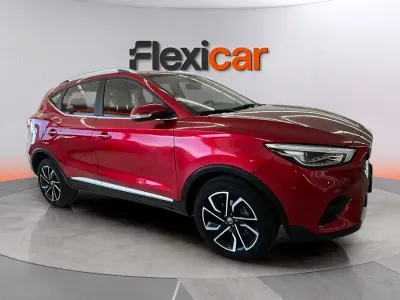 Usado MG ZS Luxury 106 CV (77 kW) 2025 Rojo SUV