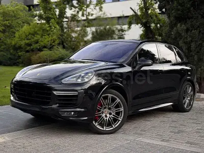 Usado Porsche Cayenne GTS 440 CV (323 kW) 2016 Negro SUV