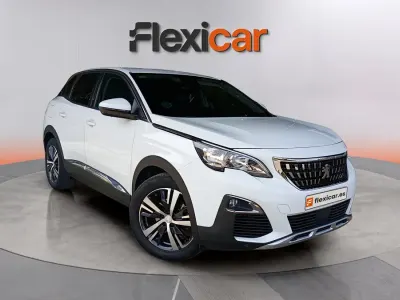 Usado Peugeot 3008 Allure 131 CV (96 kW) 2020 Blanco SUV