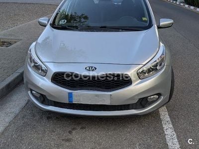 Usado Kia Ceed GT 90 CV (66 kW) 2013 Gris / plata Berlina