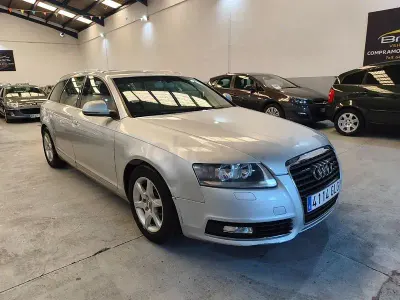 Usado Audi A6 136 CV (100 kW) 2009 Gris / plata Familiar