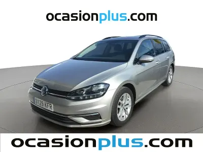 Usado VW Golf Sportsvan Advance 115 CV (84 kW) 2017 Gris plata Monovolumen