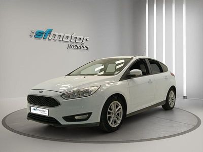 Blanco Usado 2015 Ford Focus Trend Berlina | 9900 € (Un poco caro)