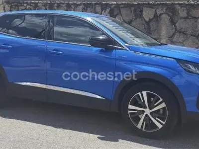 Usado Peugeot 3008 Active 225 CV (165 kW) 2022 Azul SUV