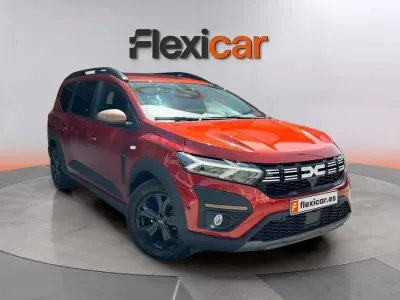 Usado Dacia Jogger Expression 110 CV (80 kW) 2023 Granate Monovolumen