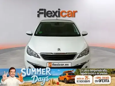 Usado Peugeot 308 Active 99 CV (72 kW) 2017 Blanco