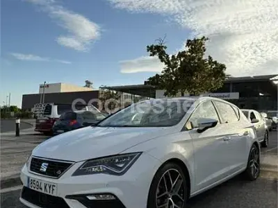 Usado Seat Leon FR 130 CV (95 kW) 2019 Blanco Berlina